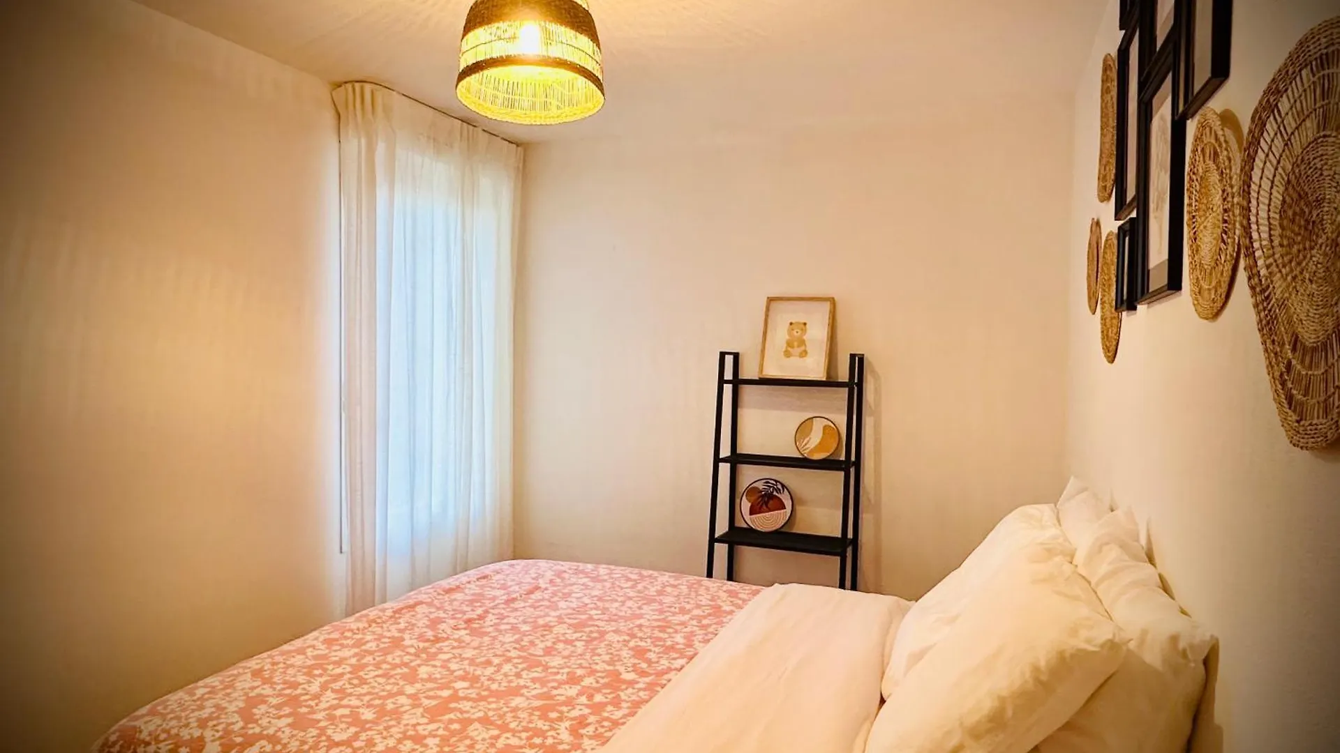 Apartment 40M2-Air Conditioning-Elevator-Underground Parking-Self Checkin! Appart Climatise 40M2-Ascenseur-Parking Souterrain -Arrivee Autonome Avignon